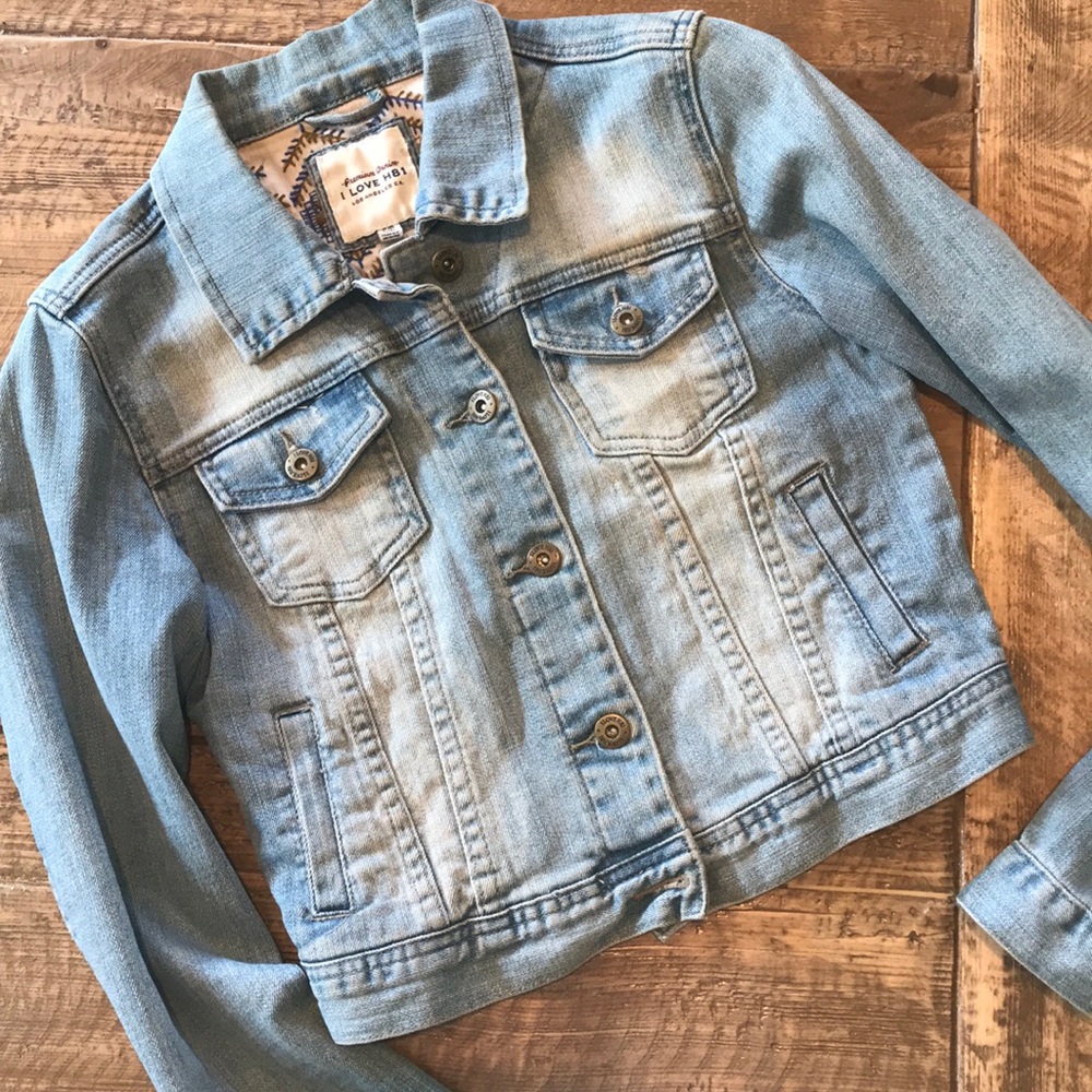 Women’s Forever 21-Heritage Denim Jacket LIKE NEW